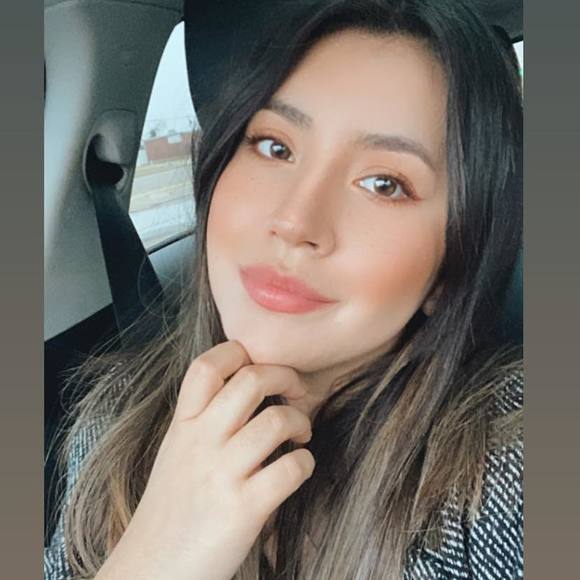 Meet your Posher, Alondra - Picture 1 of 1